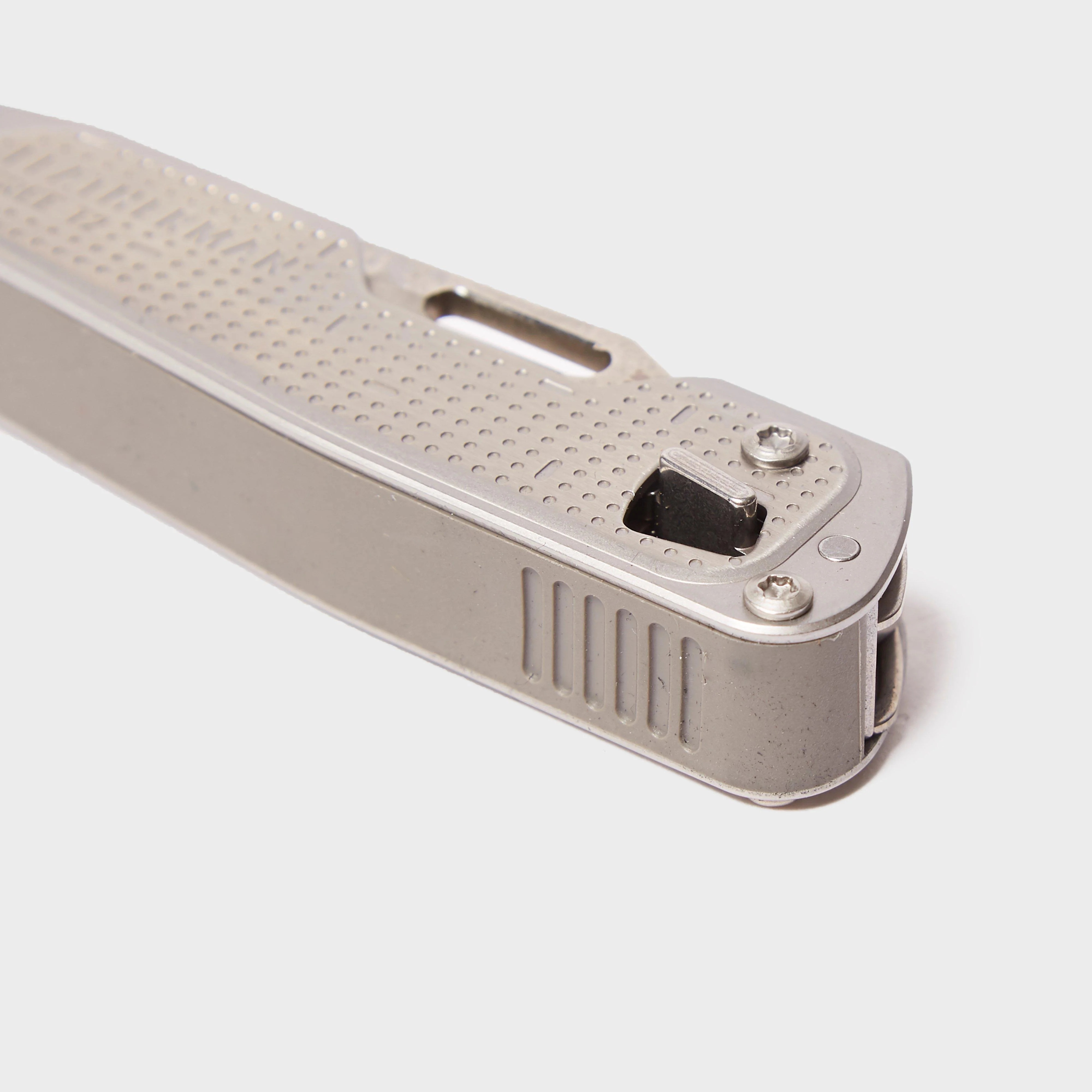 Free™ T2 Multi-Tool - Image 4