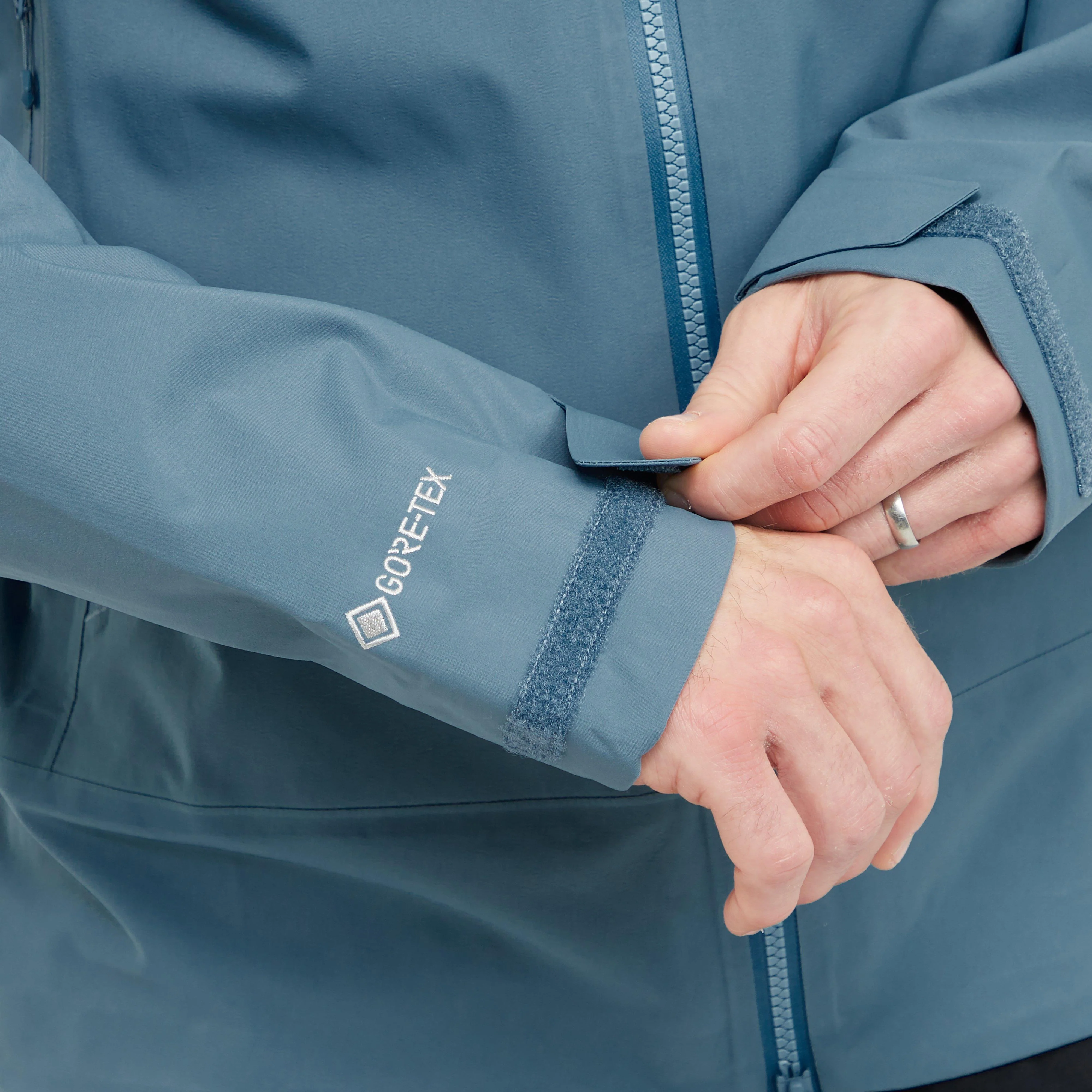 Montane Men's Phase XT Waterproof Jacket - Image 5