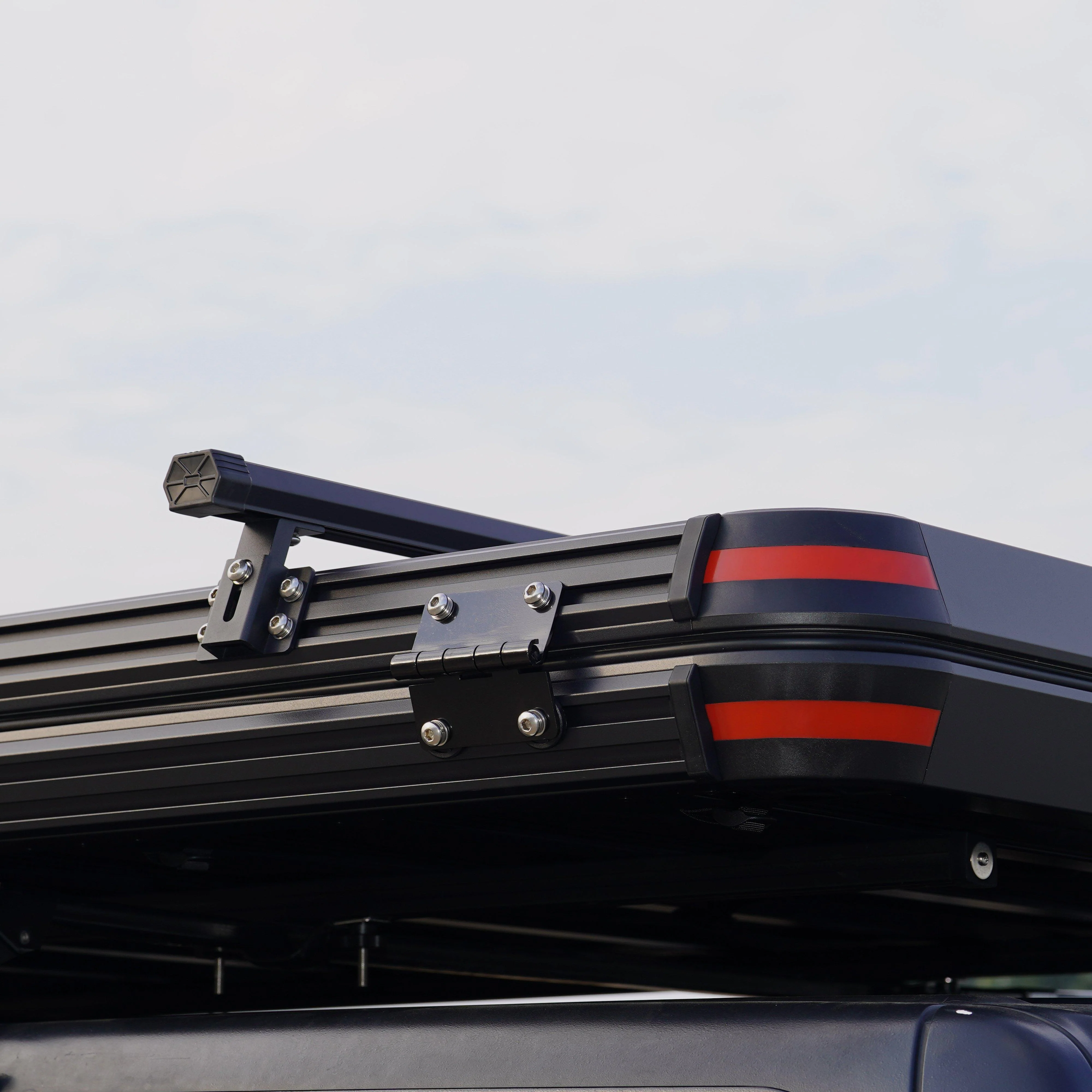 Desert Cruiser Roof Top Tent - Image 5