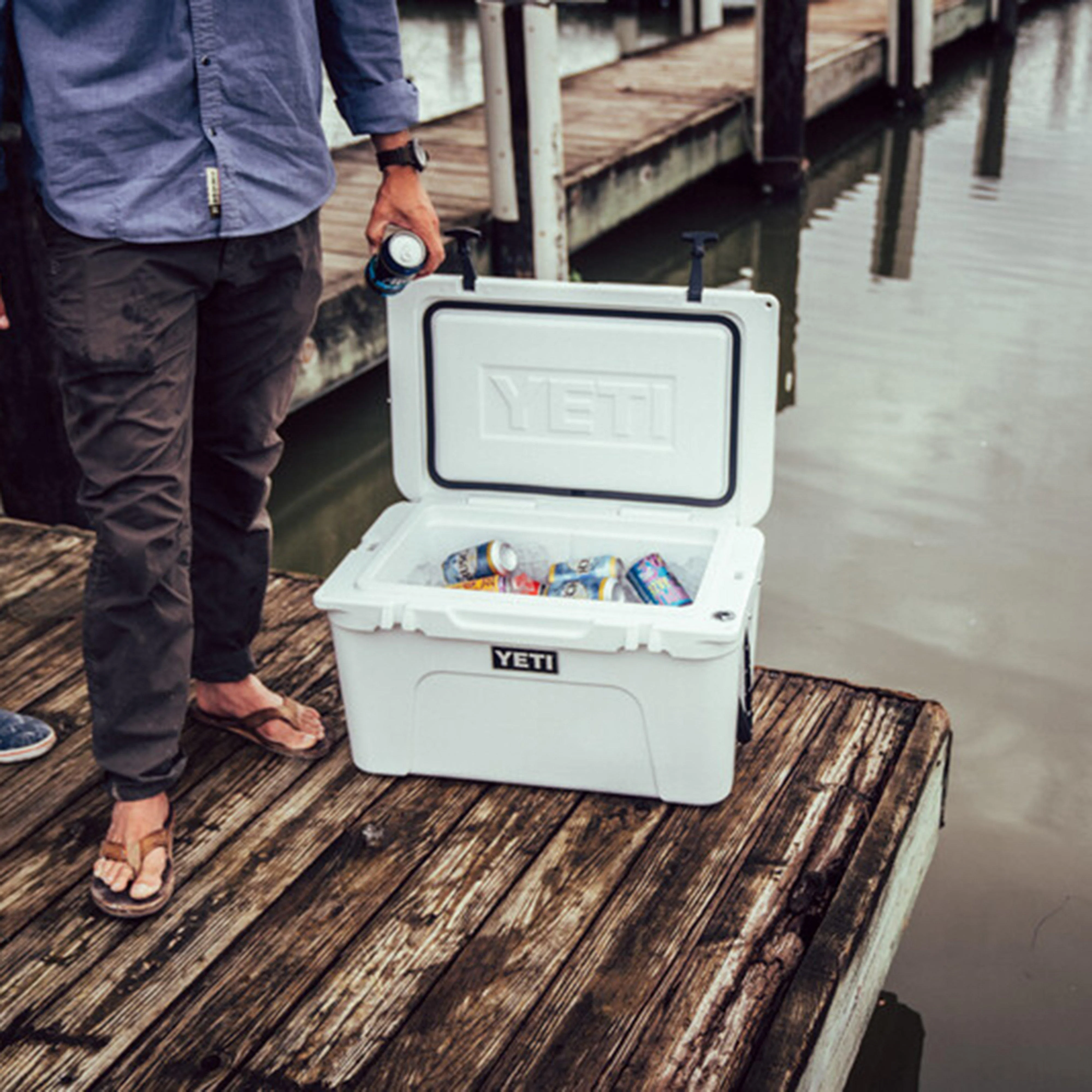 Tundra® 45 Cool Box - Image 6